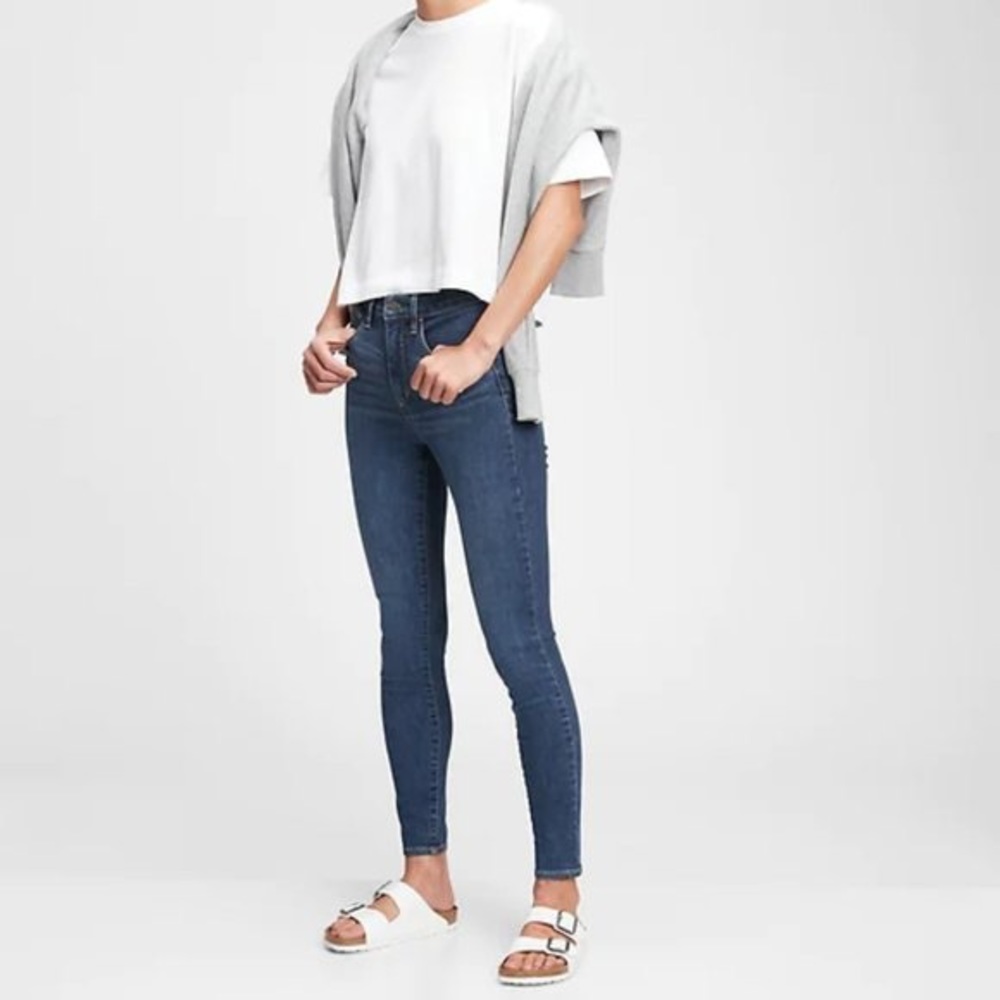 Gap High Rise Universal Jegging with Washwell - 27/4R